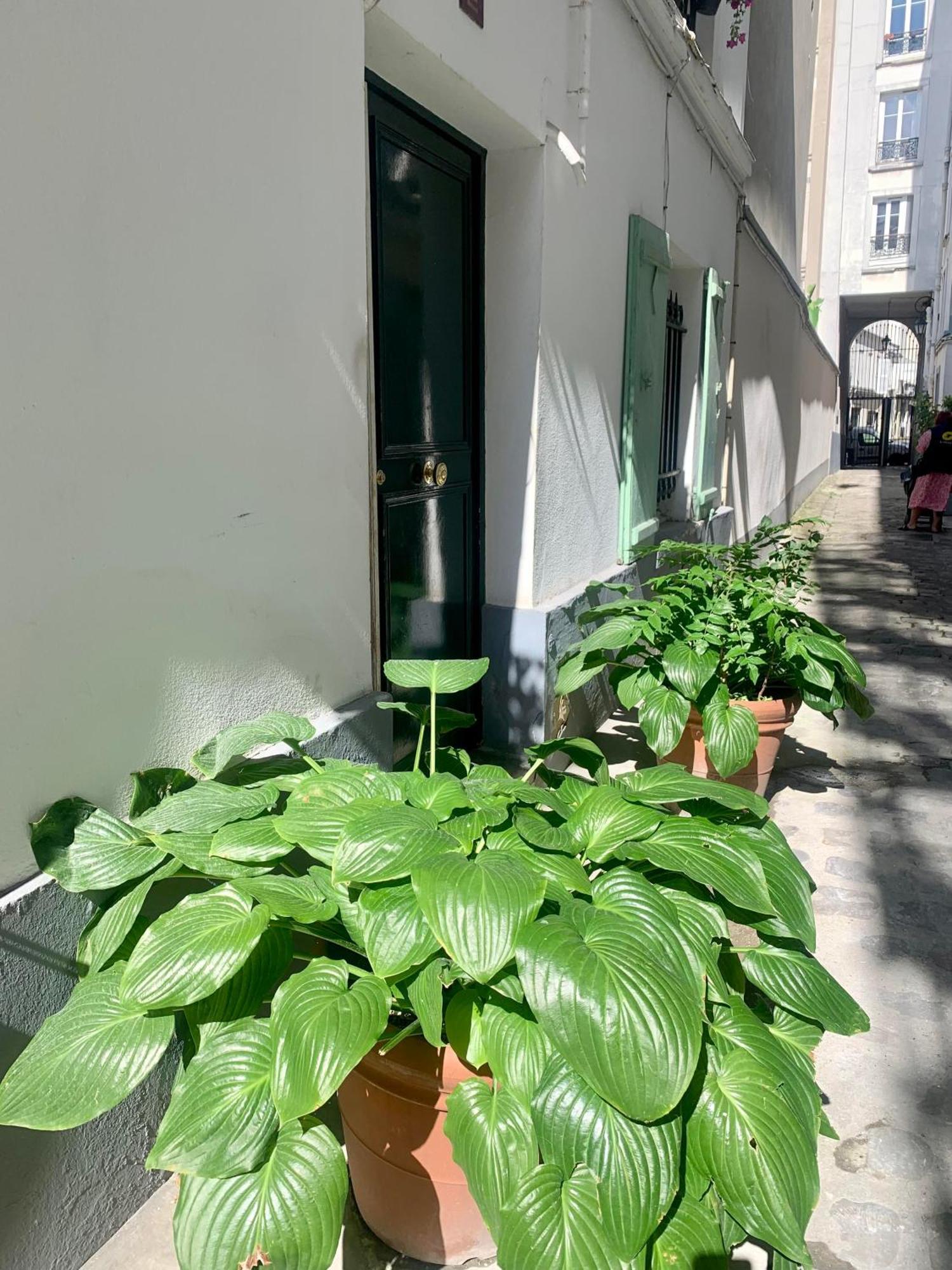 Charmant 2 Pieces Paris Montmartre Exterior photo